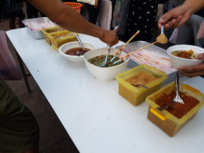 A love-hate affair with Thai food - Amor y odio con la comida tailandesa - The Solivagant Soul