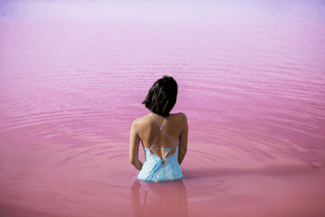 Turquoise water. the science behind the travel pics - The Solivagant Soul