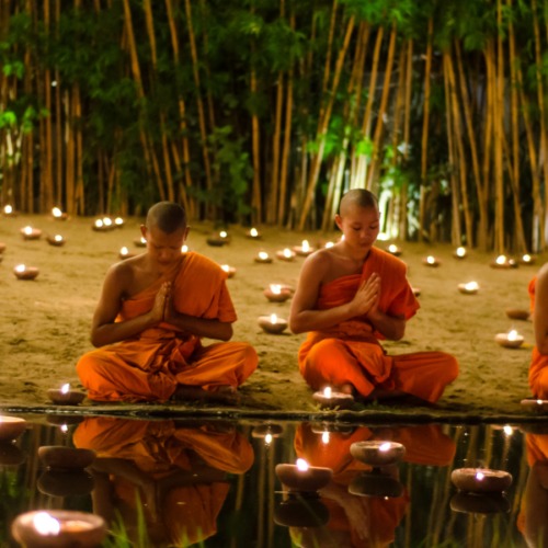 A guide to the Loi Krathong and Yi Peng Festival in Thailand | The solivagant soul
