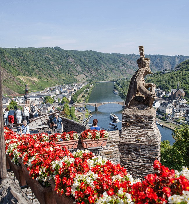 Cochem is a hidden gem in Germany, Europe . Home of many wineyards and the river Mosel, this is one of the cutest towns in Europe | Travel Europe | instagramable town | Germany | The Solivagant Soul