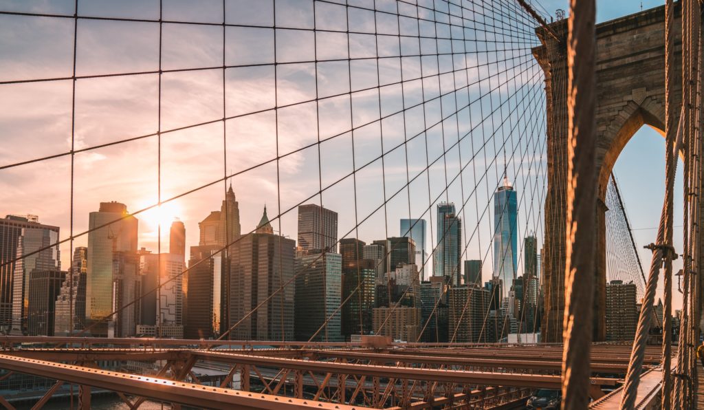 Visiting New york city for the first time can be challenging. The best you can do is have a plan, a list of things you want to do and a ilst of things that you should avoid doing.