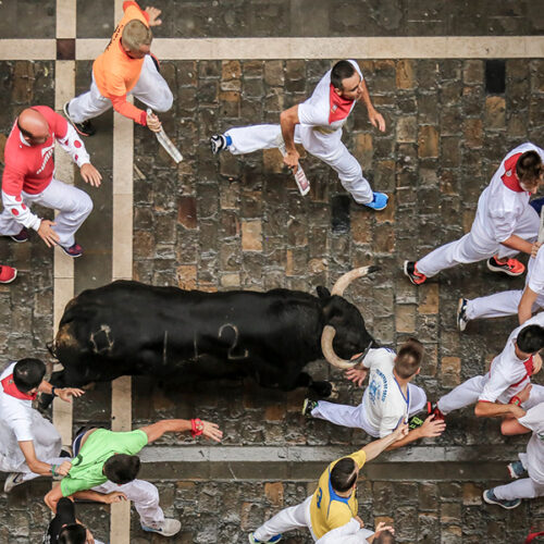 7 most funny and weirdest festivals in Spain, from the San Fermines and the Fallas to something as unusual as a coffin parade