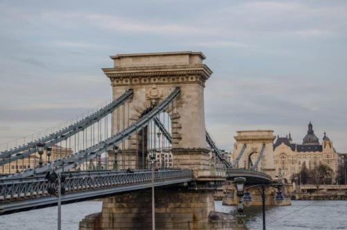 Chains Bridge | Photo Journal: Budapest, a pearl in the Danube | The Solivagant Soul